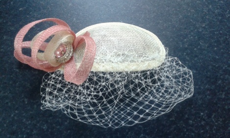 My finished fascinator, complete with bling!